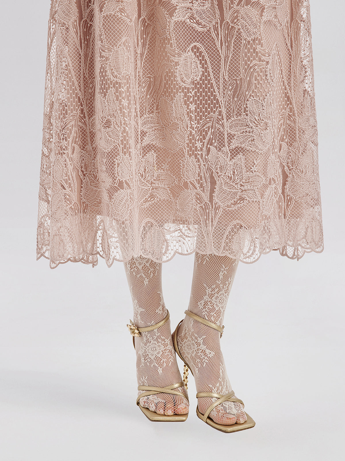 Lace-Collared Floral Embellished Set