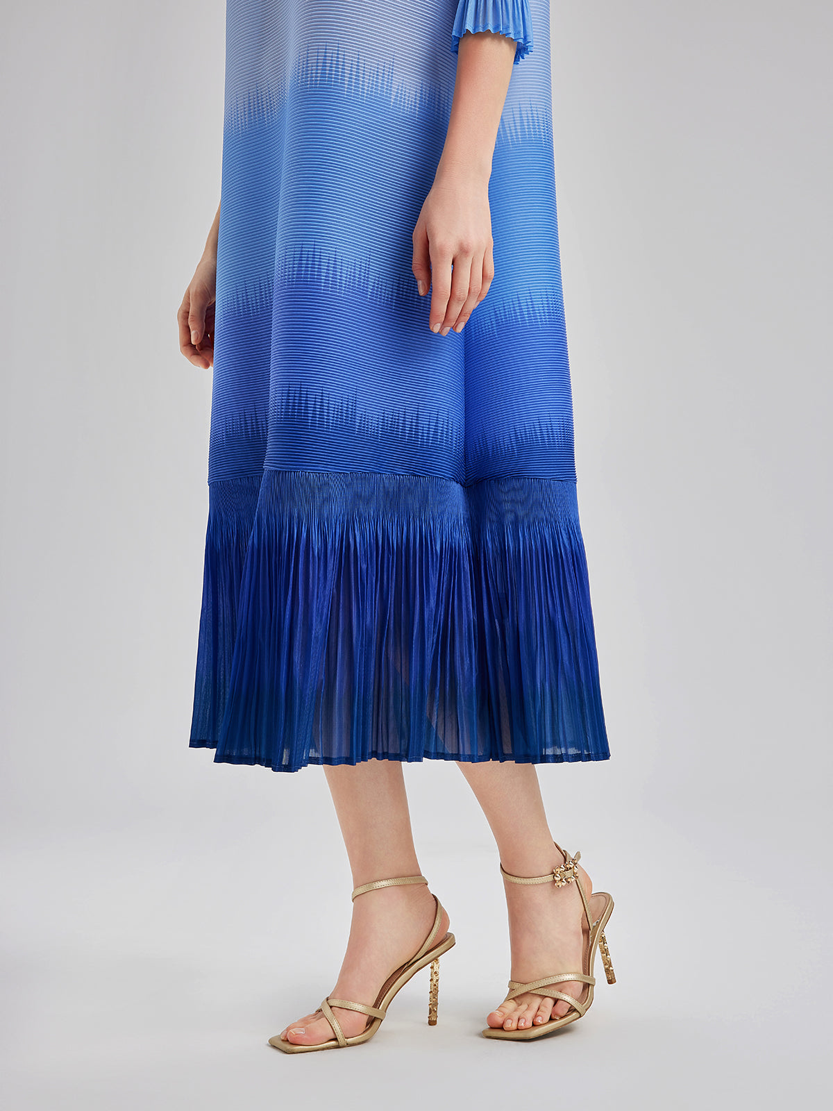 Elegant Ombre Pleated Panel Dress