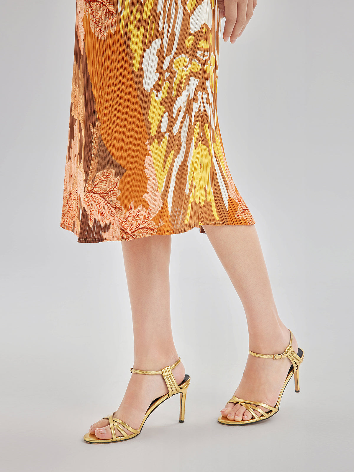 Artistic Floral Print Pleated Dress